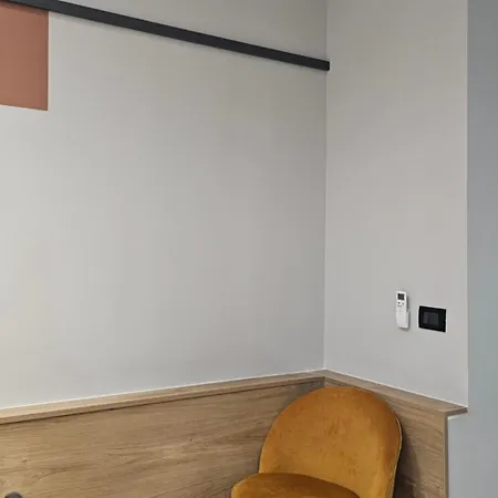 Tam Center Next To Blloku No2 アパート *