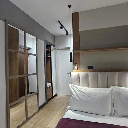 Tam Center Next To Blloku No2 * Tirana