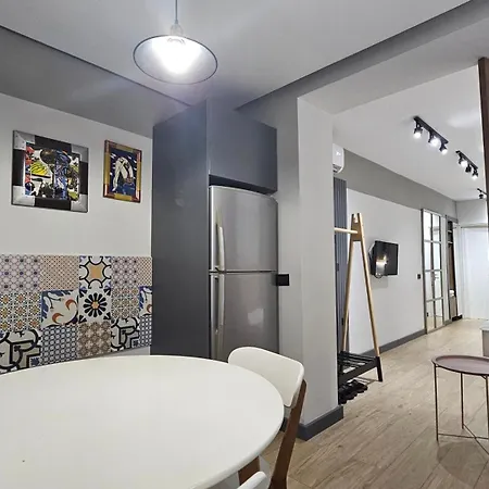 Tam Center Next To Blloku No2 Appartamento Tirana